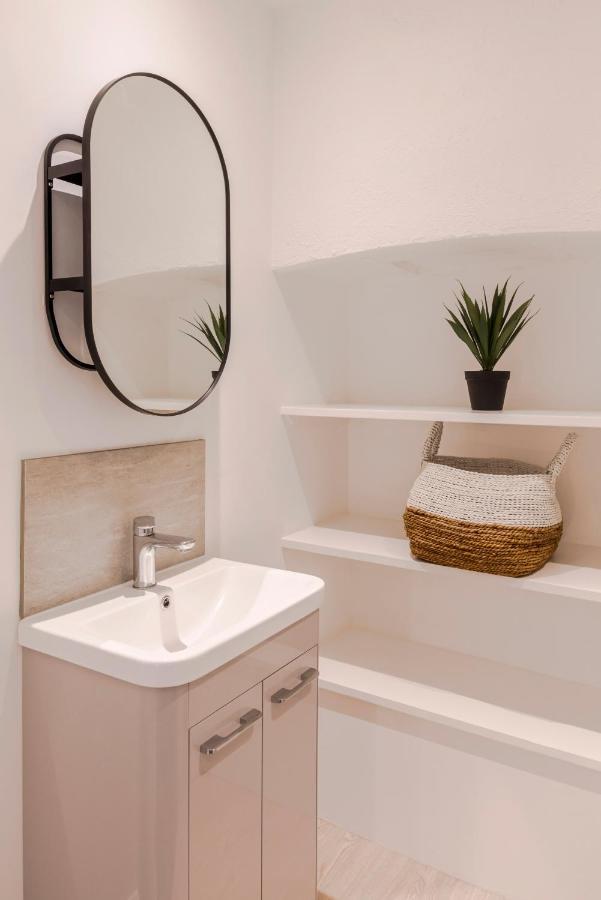 4 Berkeley Square I Your Apartment بريستول المظهر الخارجي الصورة