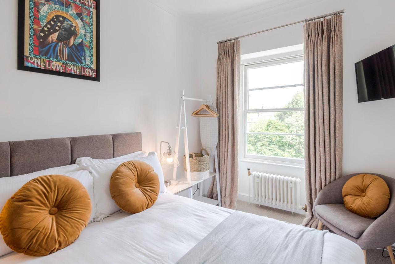 4 Berkeley Square I Your Apartment بريستول المظهر الخارجي الصورة