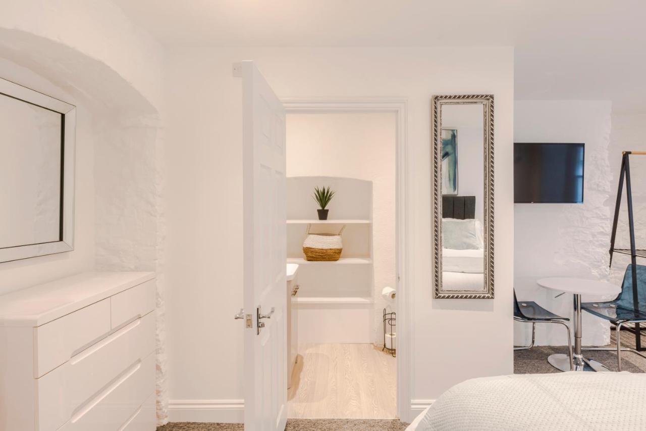 4 Berkeley Square I Your Apartment بريستول المظهر الخارجي الصورة