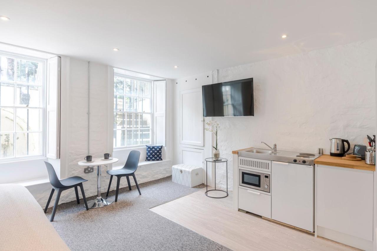 4 Berkeley Square I Your Apartment بريستول المظهر الخارجي الصورة