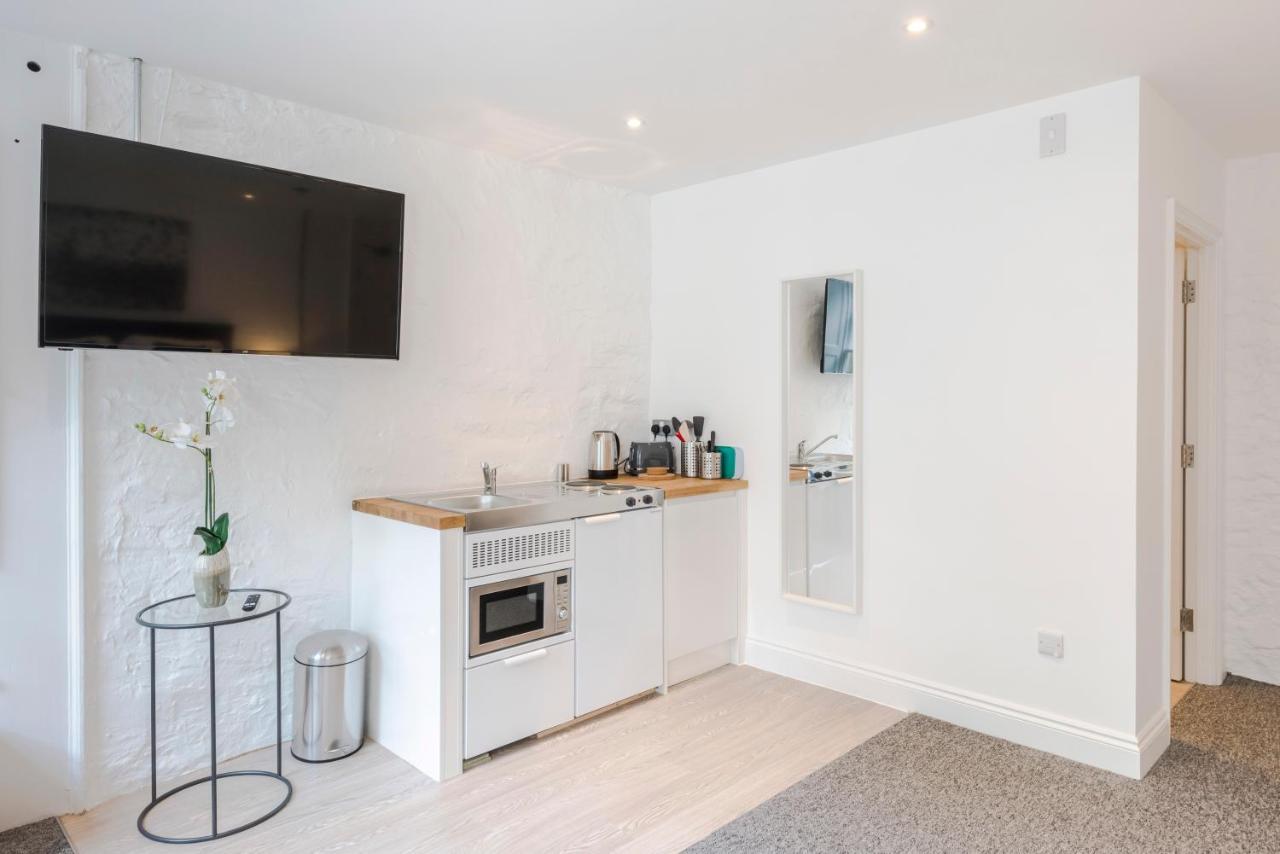 4 Berkeley Square I Your Apartment بريستول المظهر الخارجي الصورة