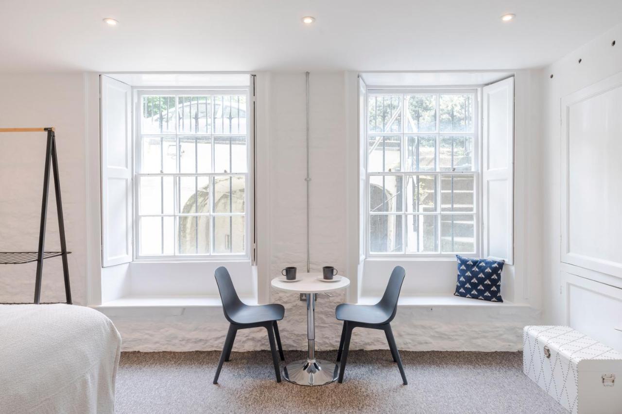 4 Berkeley Square I Your Apartment بريستول المظهر الخارجي الصورة