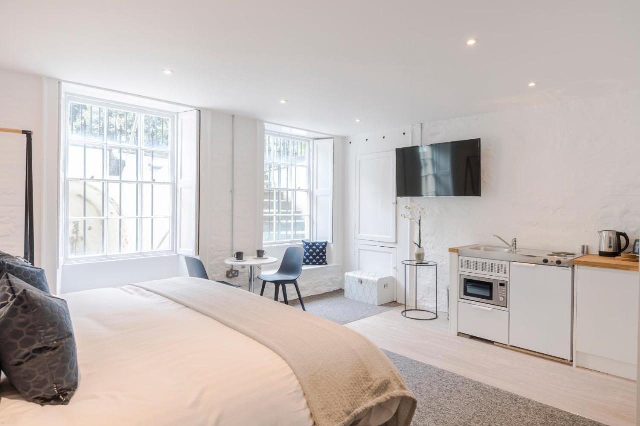 4 Berkeley Square I Your Apartment بريستول المظهر الخارجي الصورة